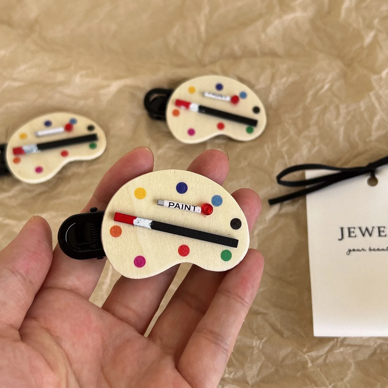 Women Hair Clip Creative Stationery Oil Painting Paintbrush Bangs Clip Funny Fashion For Kawaii Cute Girls White Color Side Clip
Women Hair Clip Creative Stationery Oil Painting Paintbrush Bangs Clip Funny Fashion For Kawaii Cute Girls White Color Side Clip