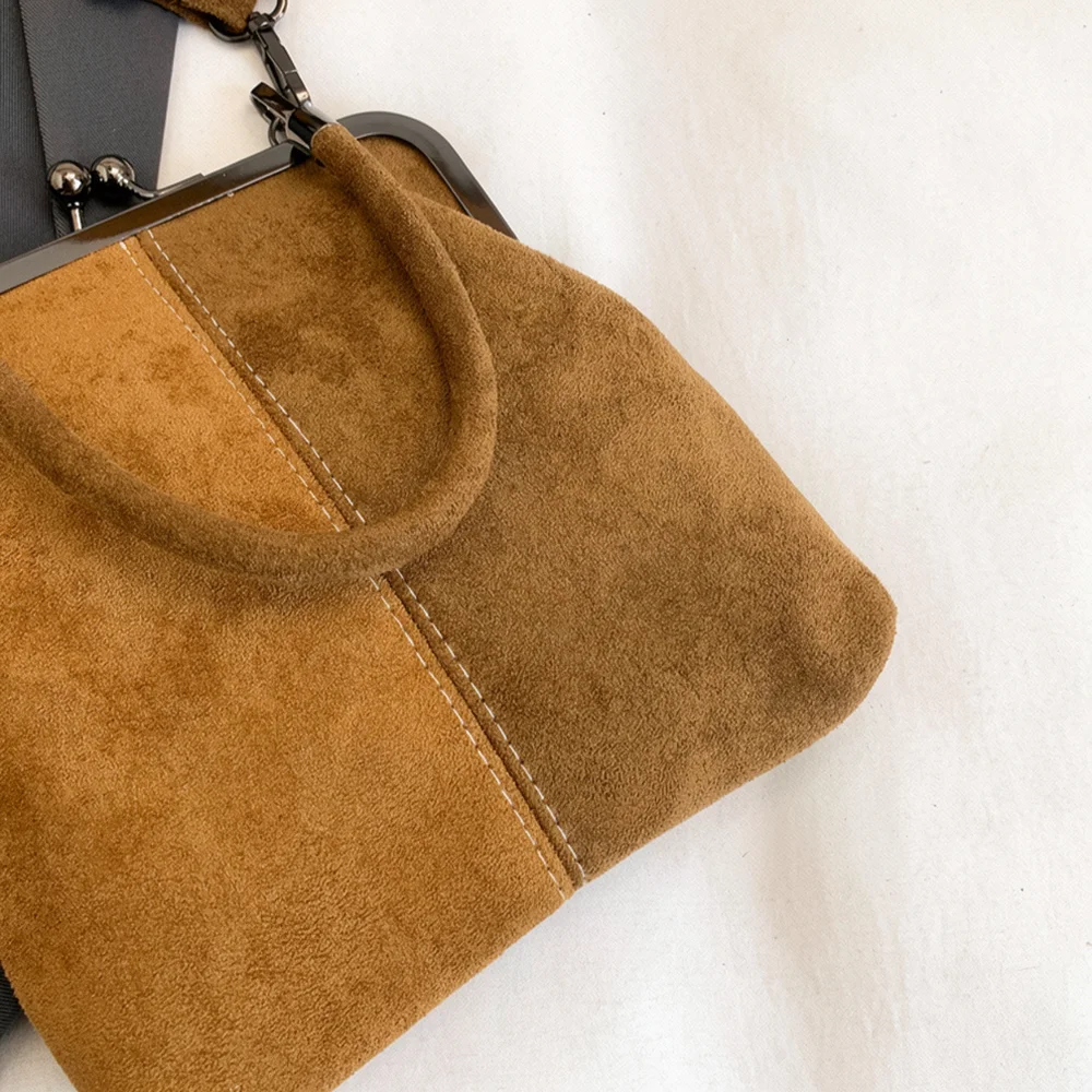 Suede Shoulder Bag Crossbody Bag Kiss-Lock Crossbody Bag Adjustable For Office Travel Commuting
Suede Shoulder Bag Crossbody Bag Kiss-Lock Crossbody Bag Adjustable For Office Travel Commuting