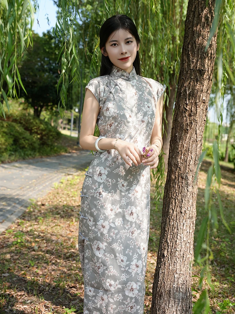 Ретро-платье-ципао из чистого хлопка с узором из роз, в китайском стиле, длинное, женское, модное, приталенное, для повседневной носки
Ретро-платье-ципао из чистого хлопка с узором из роз, в китайском стиле, длинное, женское, модное, приталенное, для повседневной носки