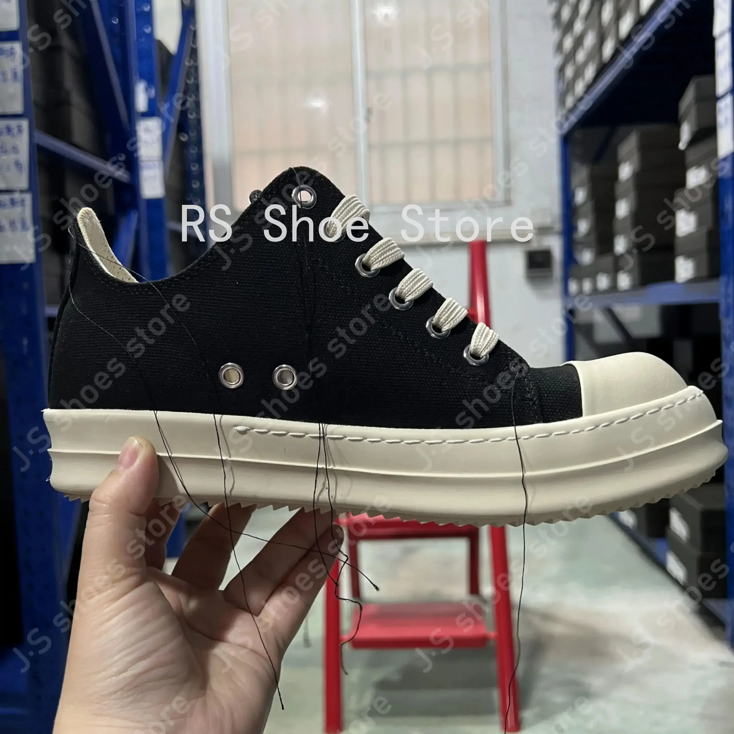 Ro Outdoor Black Canvas Low Top Shoe Tassel Style Sneaker Classics Design Men Sneakers Genious Lace Up Women Casual Shoes
Ro Outdoor Black Canvas Low Top Shoe Tassel Style Sneaker Classics Design Men Sneakers Genious Lace Up Women Casual Shoes