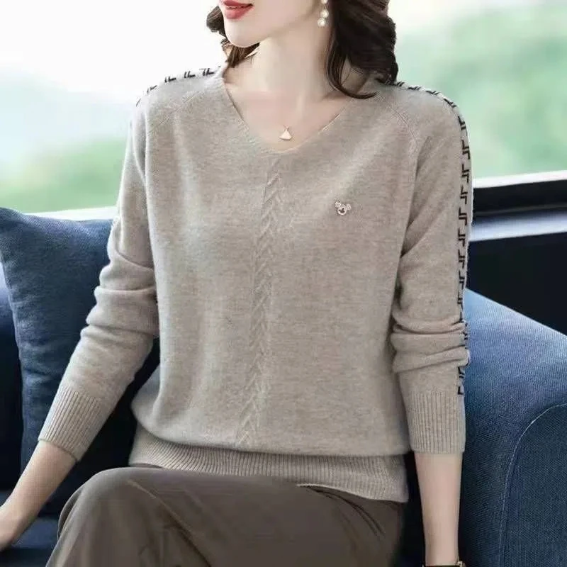 New Women Knitted Sweaters And Pullovers Spring Autumn Long Sleeve V-neck Jumper Female Loose Knitwear Mujer Jumper Full
New Women Knitted Sweaters And Pullovers Spring Autumn Long Sleeve V-neck Jumper Female Loose Knitwear Mujer Jumper Full