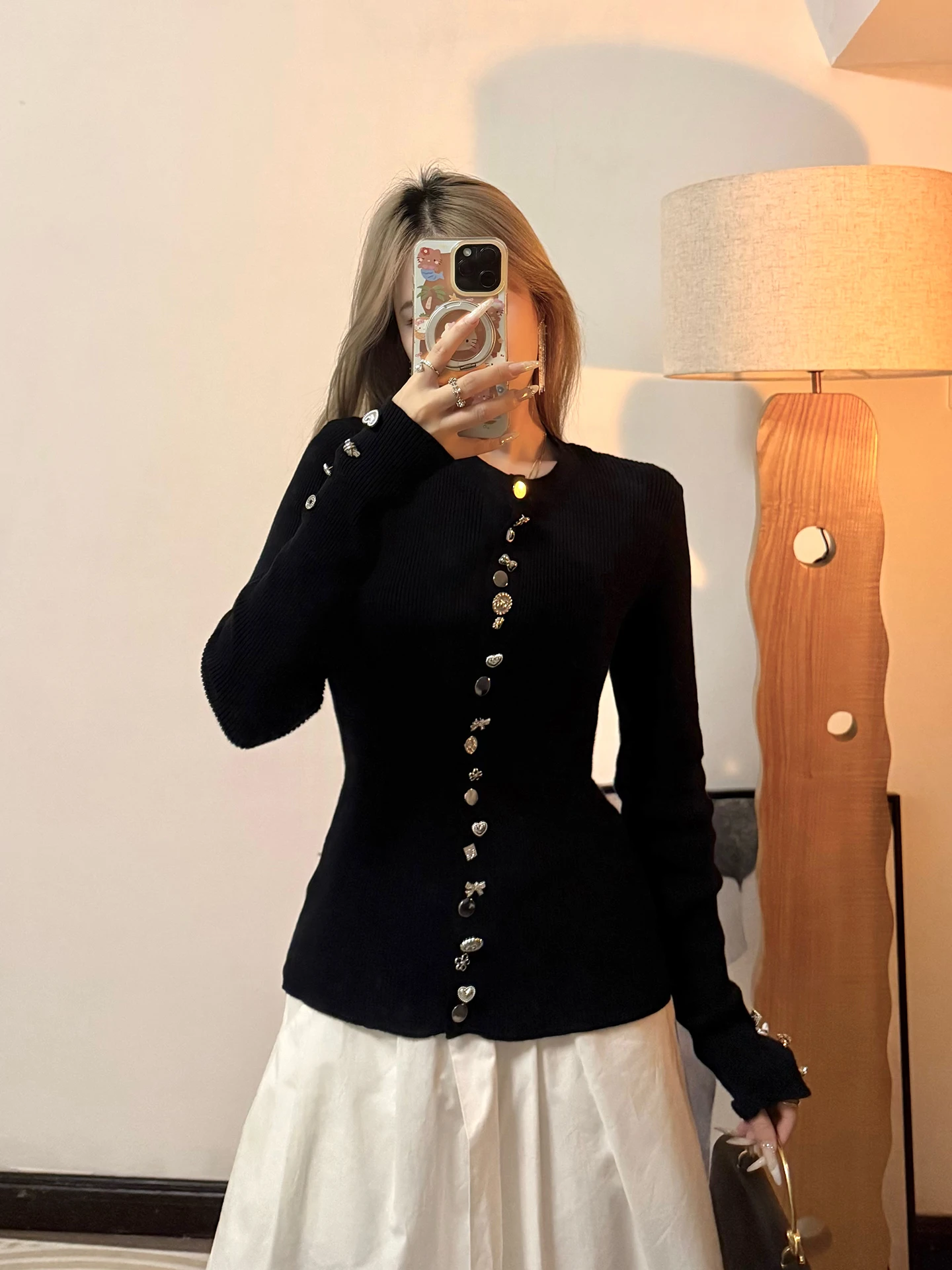 Женский облегающий вязаный свитер с длинным рукавом, на пуговицах, базовый слой, для повседневной носки, из смесового хлопка, с круглым вырезом
Женский облегающий вязаный свитер с длинным рукавом, на пуговицах, базовый слой, для повседневной носки, из смесового хлопка, с круглым вырезом