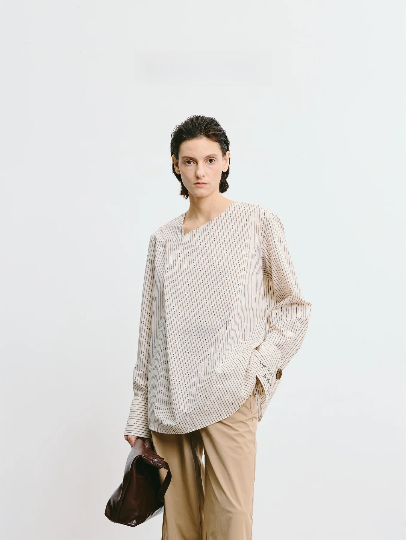 LIHAN Spring 2026 Commute Cotton Striped irt Loose Women's Design Sensation Yellowi-Brown round Ne Long Sve Casual...
LIHAN Spring 2026 Commute Cotton Striped irt Loose Women's Design Sensation Yellowi-Brown round Ne Long Sve Casual...