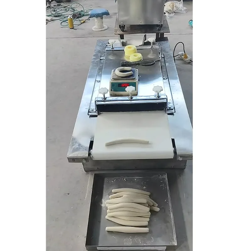 Automatic bread making machine French bread roller baguette forming machine
Automatic bread making machine French bread roller baguette forming machine