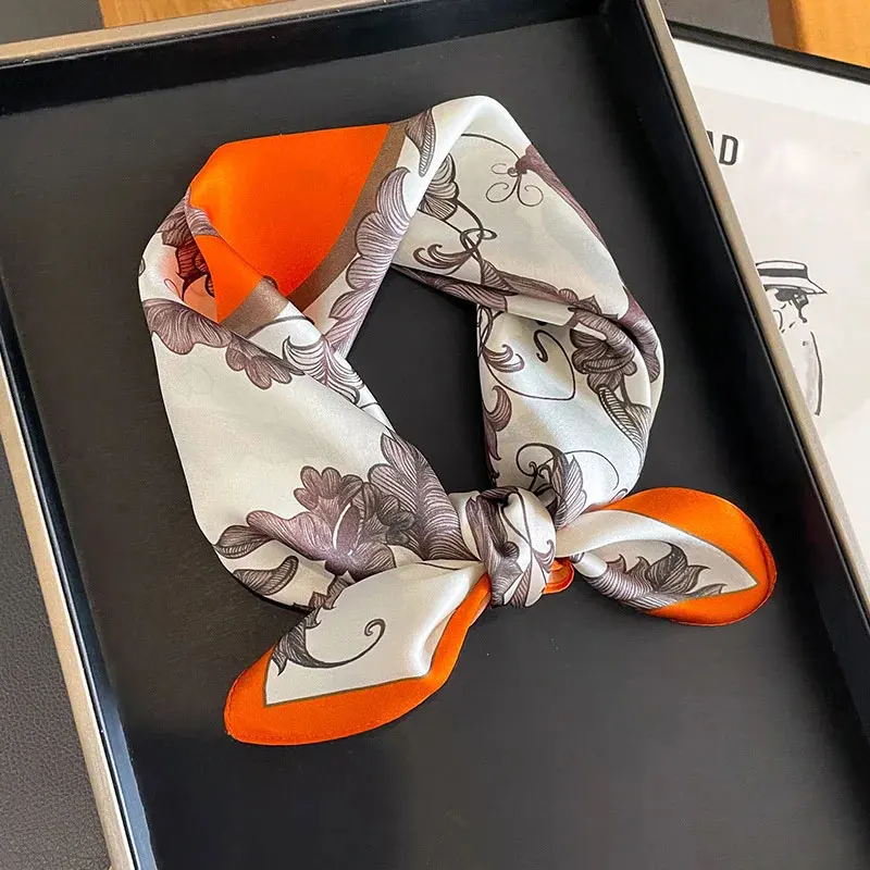2024 Luxury Brand Scarf 100% Silk Bandana Women Square Scarves Wrap Kerchief Mulberry Fashion High Quality Headband Hijab Shawls
2024 Luxury Brand Scarf 100% Silk Bandana Women Square Scarves Wrap Kerchief Mulberry Fashion High Quality Headband Hijab Shawls