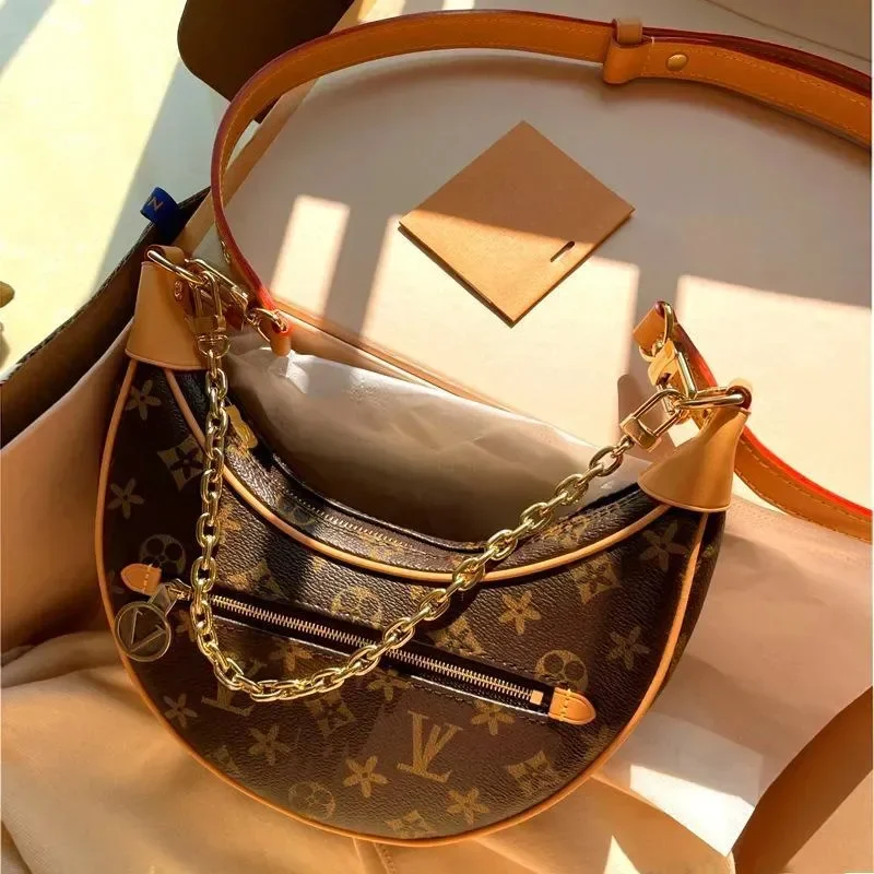Top Luxury designer Loop bag Croissant bags shoulder hobo designer Purse M81098 Cosmetic half-moon baguette underarm Handbag cro
Top Luxury designer Loop bag Croissant bags shoulder hobo designer Purse M81098 Cosmetic half-moon baguette underarm Handbag cro