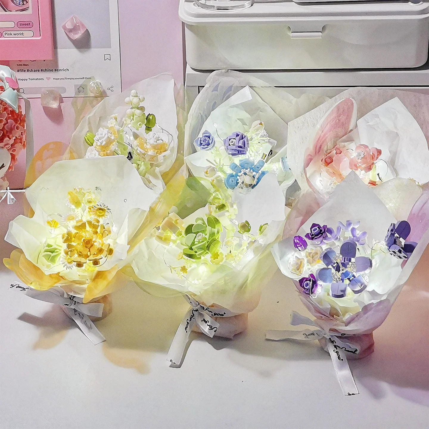 Конструктор «Цветочный букет»: Сборная модель ручной работы, подарок для девочек, подарок на День учителя, Moonlight Club
Конструктор «Цветочный букет»: Сборная модель ручной работы, подарок для девочек, подарок на День учителя, Moonlight Club