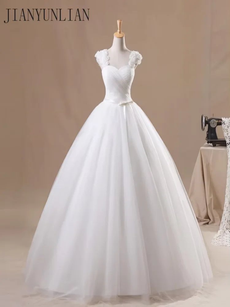 Customized Flower Cap Sleeve Princess Tulle Ball Gown Bow Puffy Wedding Dress Debutante Dress Vestidos de Noiva Real Photos
Customized Flower Cap Sleeve Princess Tulle Ball Gown Bow Puffy Wedding Dress Debutante Dress Vestidos de Noiva Real Photos