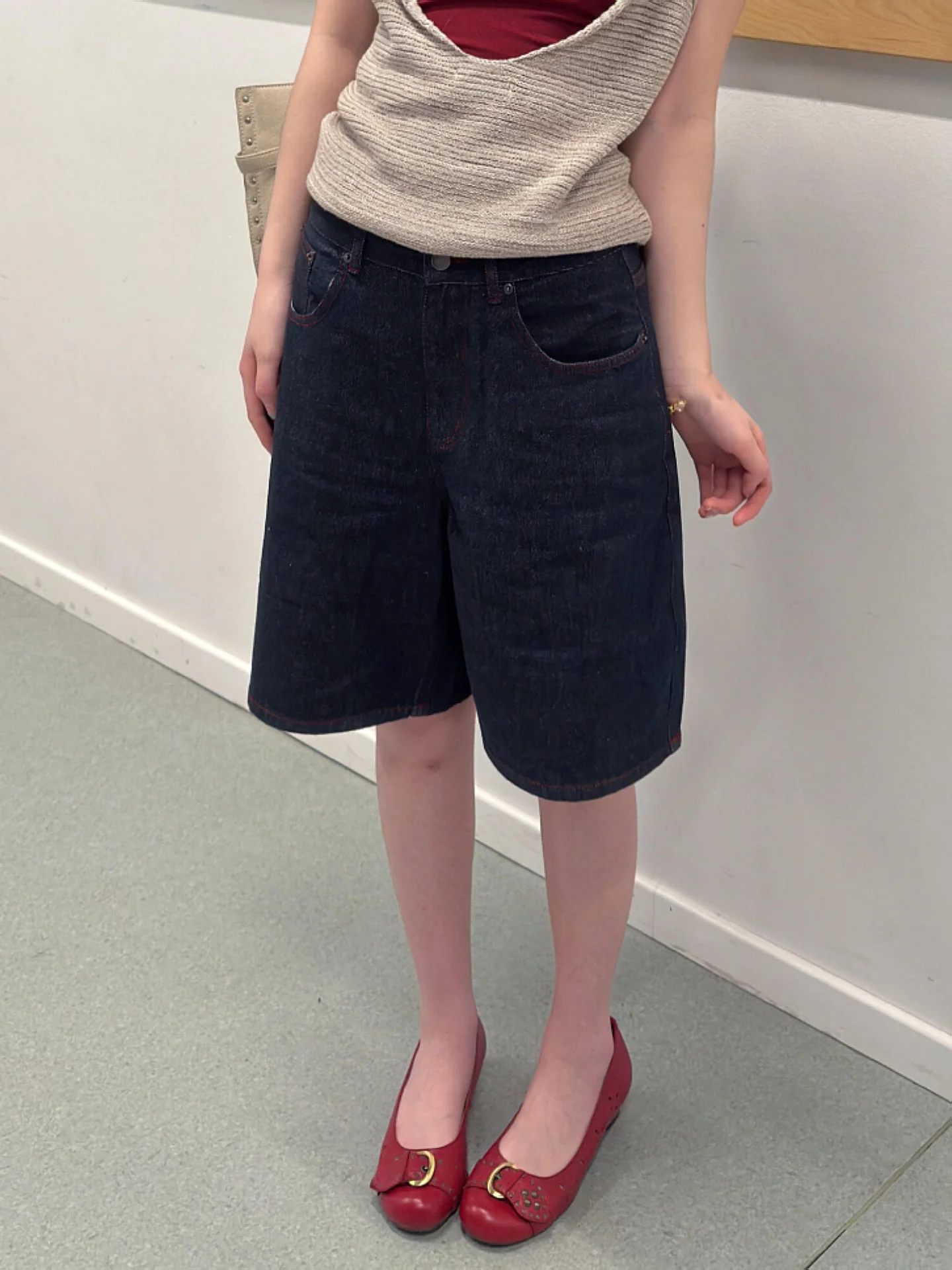 Loose Fit American Retro Deep Blue Straight Leg Five-Button Jeans Women's Summer New Style Casual Wide Leg Shorts
Loose Fit American Retro Deep Blue Straight Leg Five-Button Jeans Women's Summer New Style Casual Wide Leg Shorts
