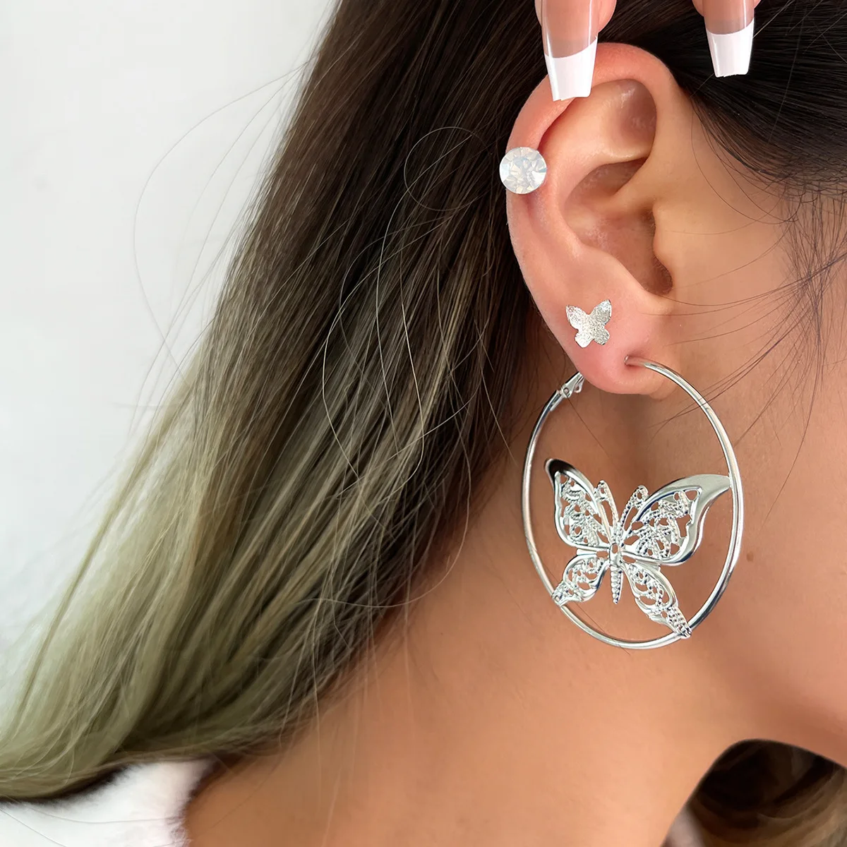 3PCS Fashion Round Hollowed Out Butterfly Hoop Earrings Colorful Diamond Stud Earrings for Women Birthday Party Prom Jewelry
3PCS Fashion Round Hollowed Out Butterfly Hoop Earrings Colorful Diamond Stud Earrings for Women Birthday Party Prom Jewelry