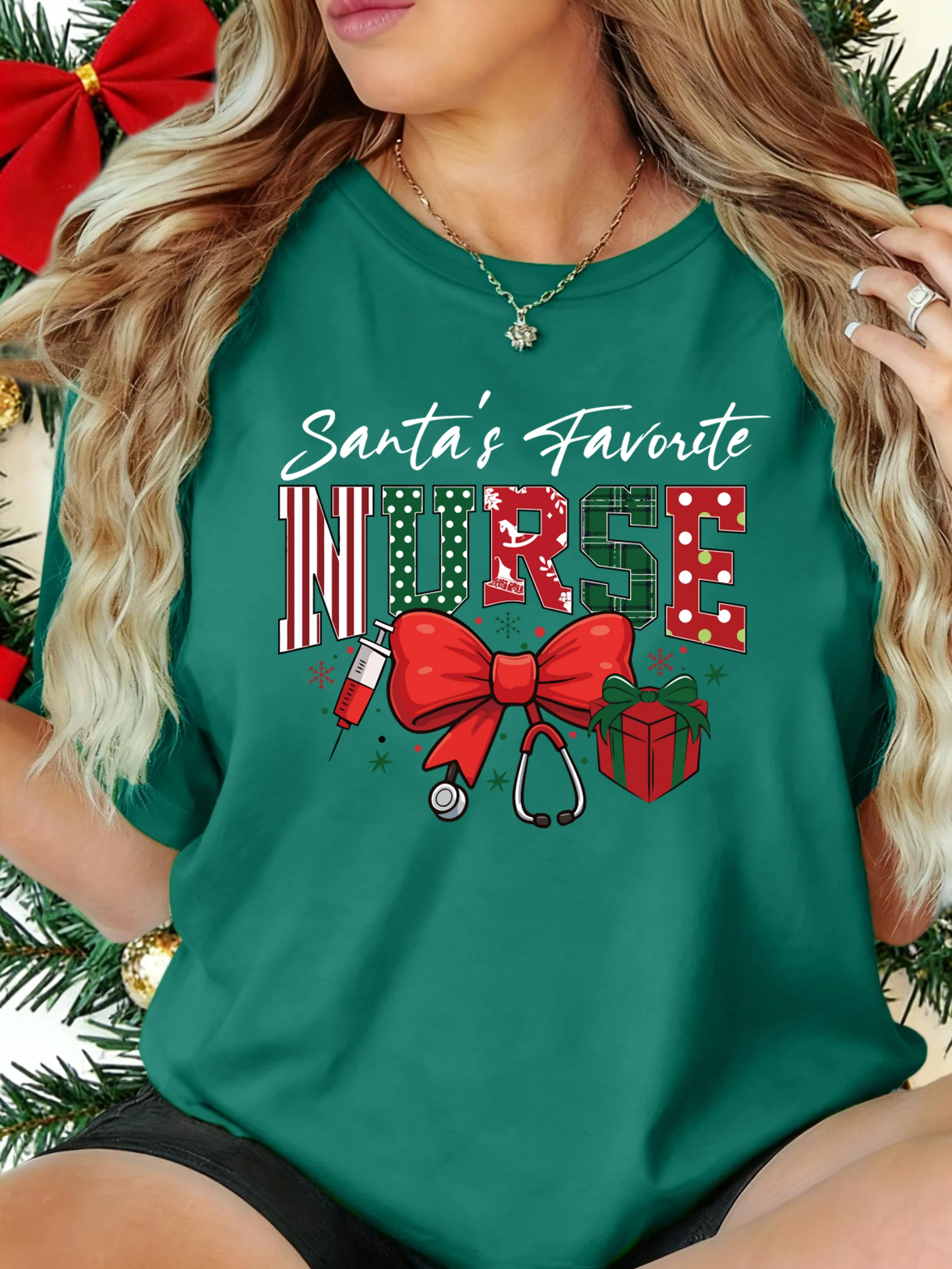 Женские футболки с принтом «Улюбленная медсестра» Санта-Клауса, мягкая повседневная футболка с круглым вырезом, дышащая уличная одежда для бега, летняя с коротким рукавом
Женские футболки с принтом «Улюбленная медсестра» Санта-Клауса, мягкая повседневная футболка с круглым вырезом, дышащая уличная одежда для бега, летняя с коротким рукавом