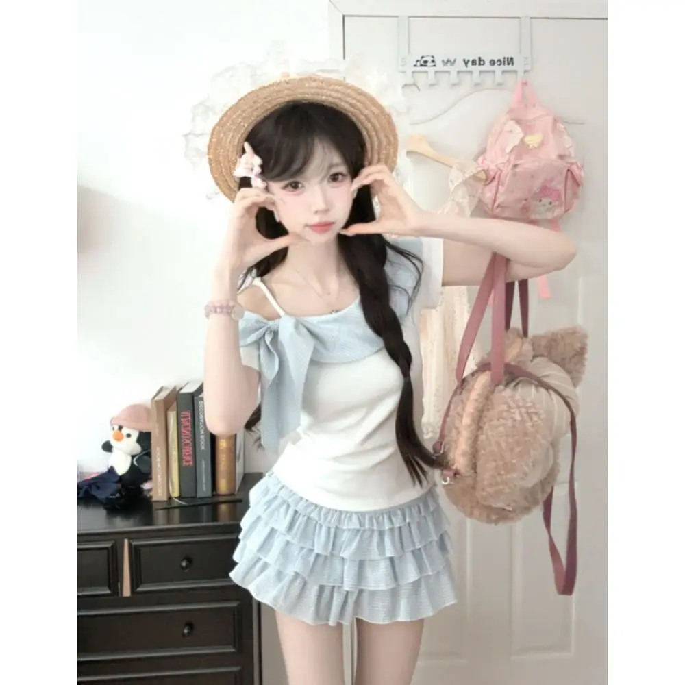 Japan Summer Japanese Style Sweet And Cute Pure Lust Splicing Ruffled Off-Shoulder Short-Sleeved Cake Skirt Suit
Japan Summer Japanese Style Sweet And Cute Pure Lust Splicing Ruffled Off-Shoulder Short-Sleeved Cake Skirt Suit