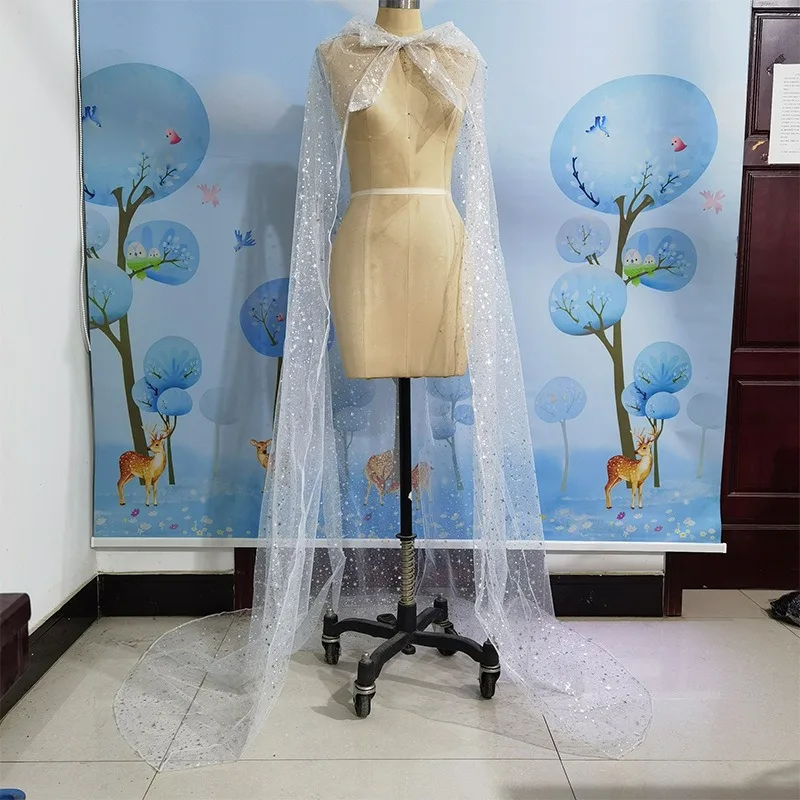 Retro Gold Embossed Thin Net Shawl Hooded Long Cape Stage Performance Costume Halloween Style Women's Fashion Traditional Chi...
Retro Gold Embossed Thin Net Shawl Hooded Long Cape Stage Performance Costume Halloween Style Women's Fashion Traditional Chi...