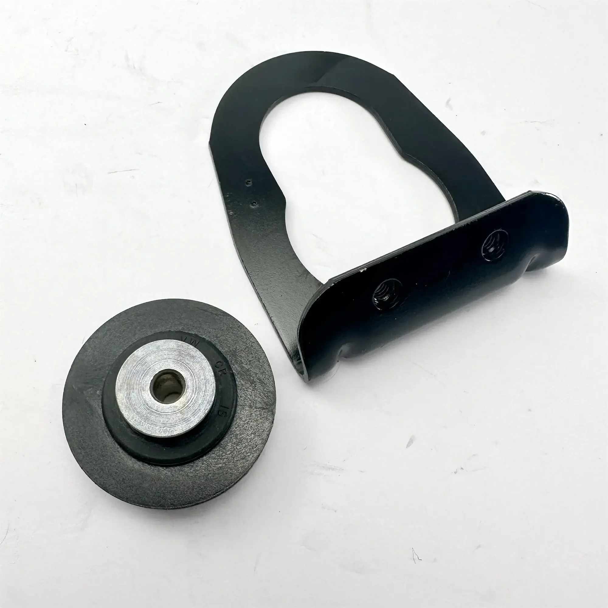 OEM Quality Universal Bracket 4M0145841 4M0145175B 4M0145842 PAB14517500
OEM Quality Universal Bracket 4M0145841 4M0145175B 4M0145842 PAB14517500