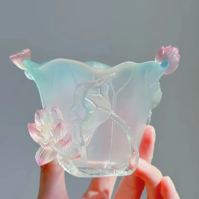 Traditional glass blue gradient lotus cup, tea room desktop ornament gift
Traditional glass blue gradient lotus cup, tea room desktop ornament gift