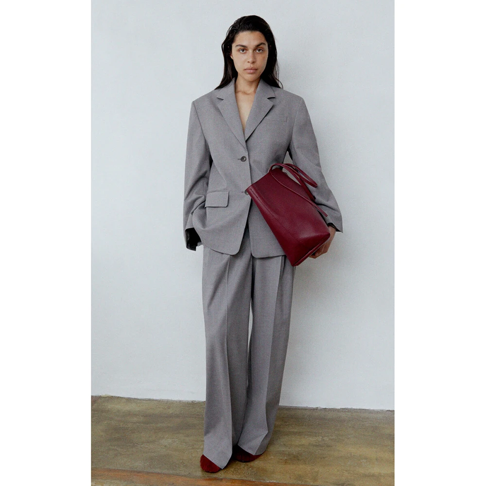 Fashion Grey Women 's two Pieces Suit Sets Single Breasted Oversize Jacket Wide Leg Pants Sets Office Banquet Women's Clothing
Fashion Grey Women 's two Pieces Suit Sets Single Breasted Oversize Jacket Wide Leg Pants Sets Office Banquet Women's Clothing