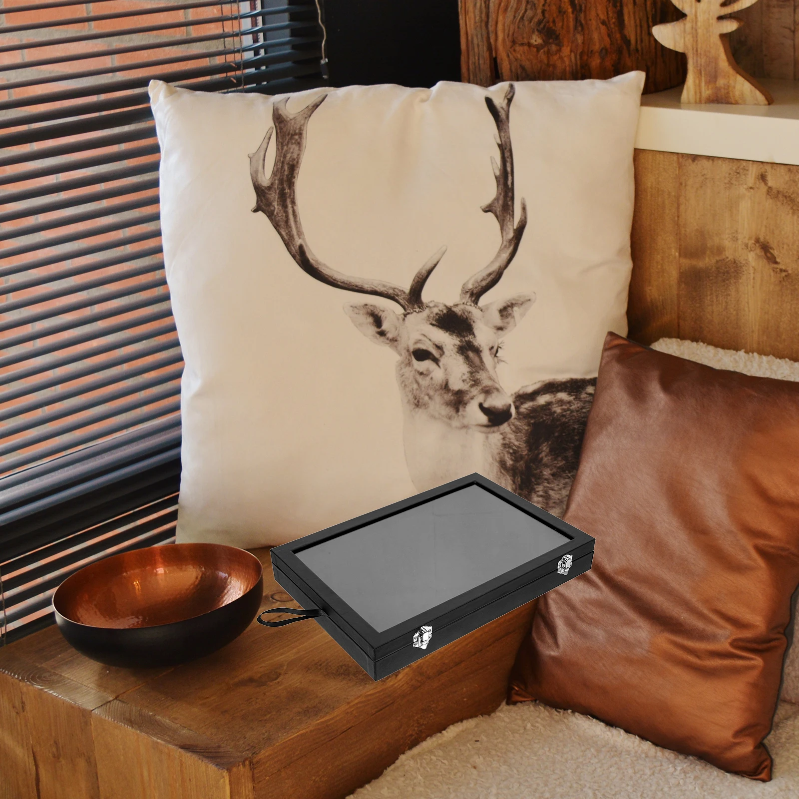 Ящик для хранения броши, витрина для медалей, органайзер для ювелирных изделий, прозрачная крышка, компактный размер, легкий универсальный держатель для значков на булавке 
Ящик для хранения броши, витрина для медалей, органайзер для ювелирных изделий, прозрачная крышка, компактный размер, легкий универсальный держатель для значков на булавке