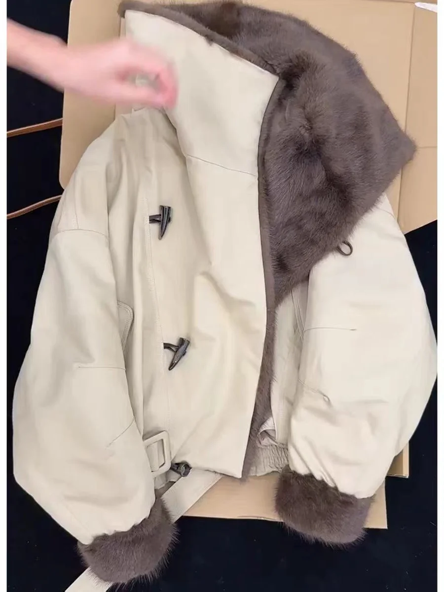 Women's Parka Coat Winter Fashion Large Fur Collar Stand Collar down Cotton Jacket Single Button Closure Regular Length
Women's Parka Coat Winter Fashion Large Fur Collar Stand Collar down Cotton Jacket Single Button Closure Regular Length