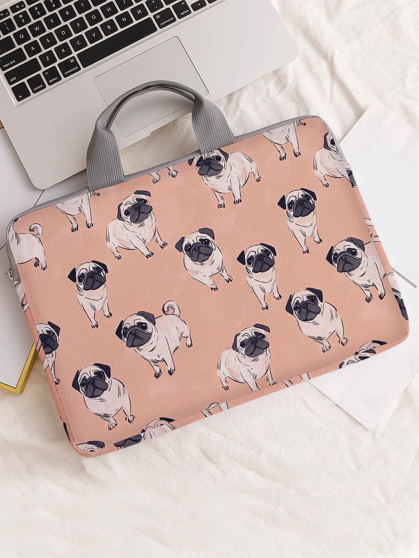 One Set, Two Styles, Pug Pattern Printed Laptop Sleeve, Briefcase, Suitable for 14-inch Laptops
One Set, Two Styles, Pug Pattern Printed Laptop Sleeve, Briefcase, Suitable for 14-inch Laptops