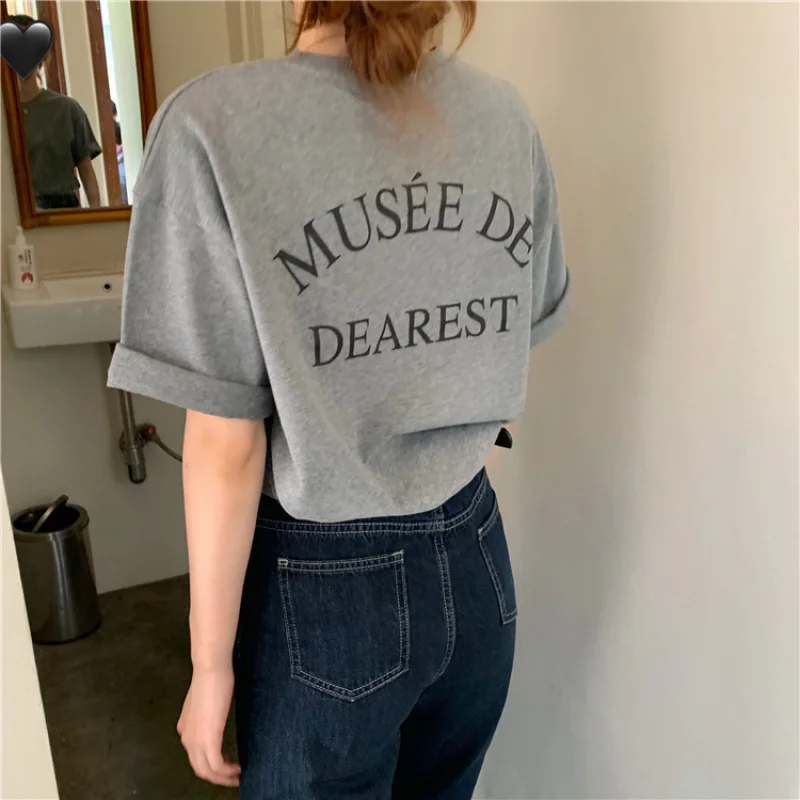 New Minimalist Back Printed Short Sleeved T-Shirt For Women With Loose Round Neckline And Bottom Layer Top
New Minimalist Back Printed Short Sleeved T-Shirt For Women With Loose Round Neckline And Bottom Layer Top