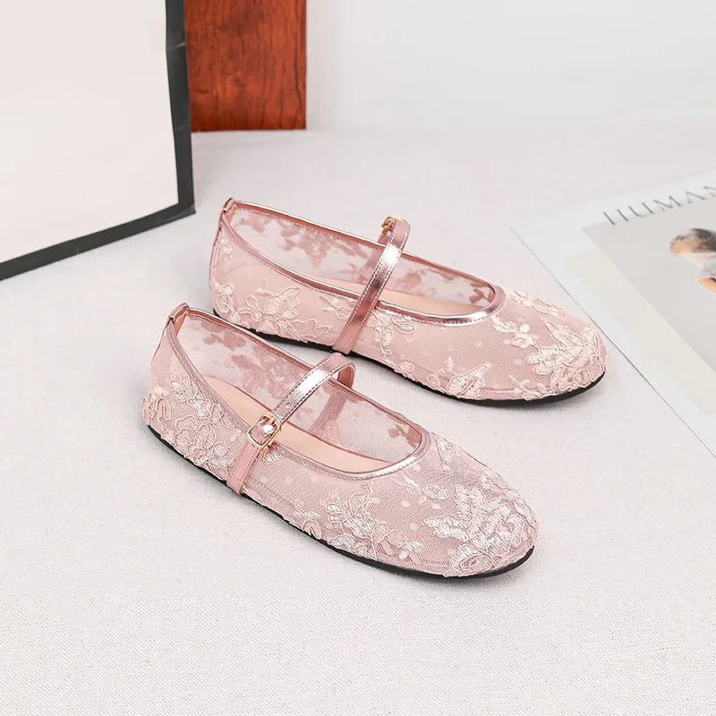 2026 New Luxury Embroidered Mesh Yarn Breathable Shallow Mouth Round Head Flat-soled Sandals Women's Mary Jane Single Shoes
2026 New Luxury Embroidered Mesh Yarn Breathable Shallow Mouth Round Head Flat-soled Sandals Women's Mary Jane Single Shoes