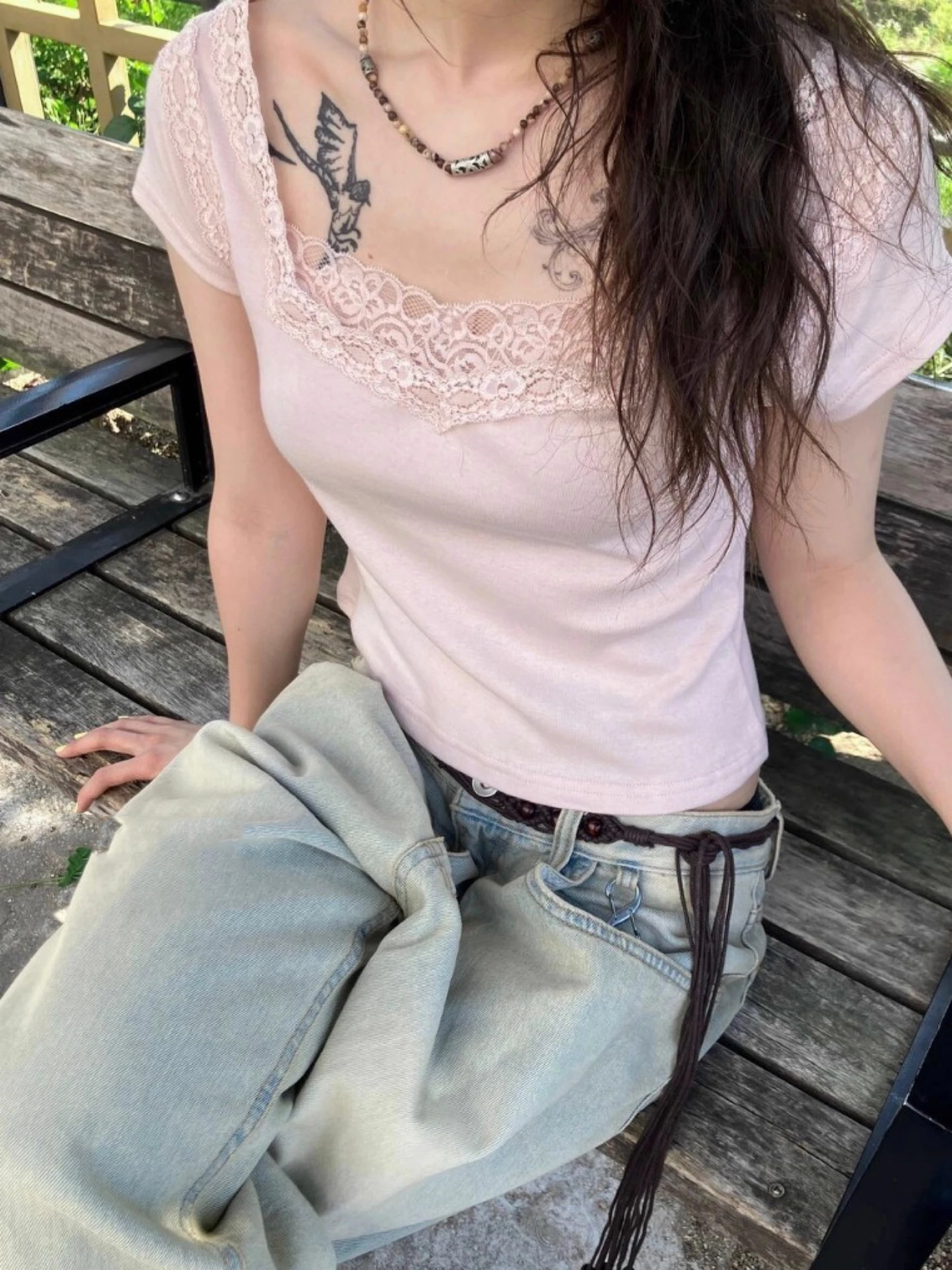 Low Saturation Lace Trim Design ort Sve T-irt Retro Korean Sle Commute Sle Summer Collection Slimming ort Length
Low Saturation Lace Trim Design ort Sve T-irt Retro Korean Sle Commute Sle Summer Collection Slimming ort Length