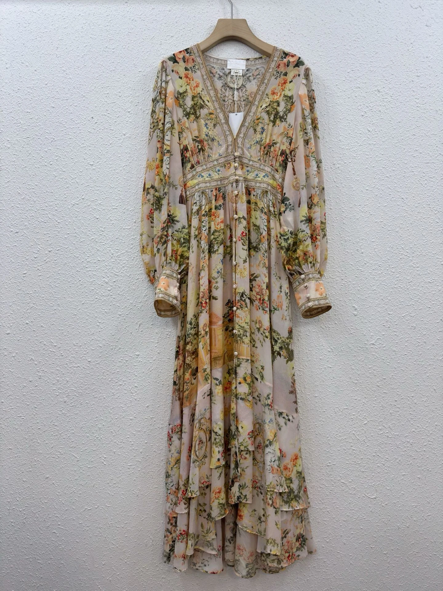 Vintage Renaissance Floral Print Chiffon Maxi Dress Women Deep V Neck Puff Sleeve High Waist Ruffled Hem A-Line Flowy Formal
Vintage Renaissance Floral Print Chiffon Maxi Dress Women Deep V Neck Puff Sleeve High Waist Ruffled Hem A-Line Flowy Formal