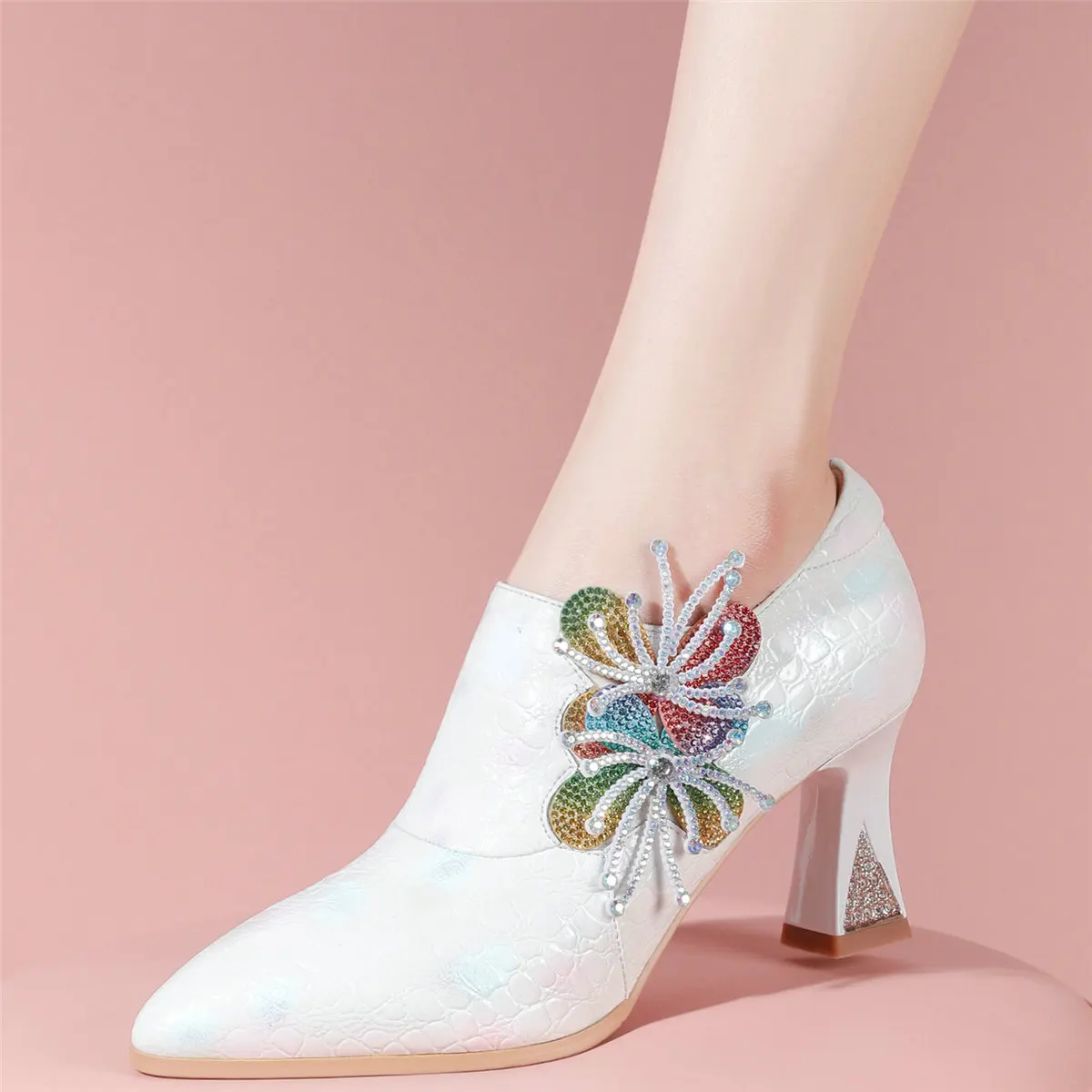 Rhinestones Wedding Shoes Women Genuine Leather High Heel Pumps Female Summer Party Pointed Toe Gladiator Sandals Casual Shoes
Rhinestones Wedding Shoes Women Genuine Leather High Heel Pumps Female Summer Party Pointed Toe Gladiator Sandals Casual Shoes