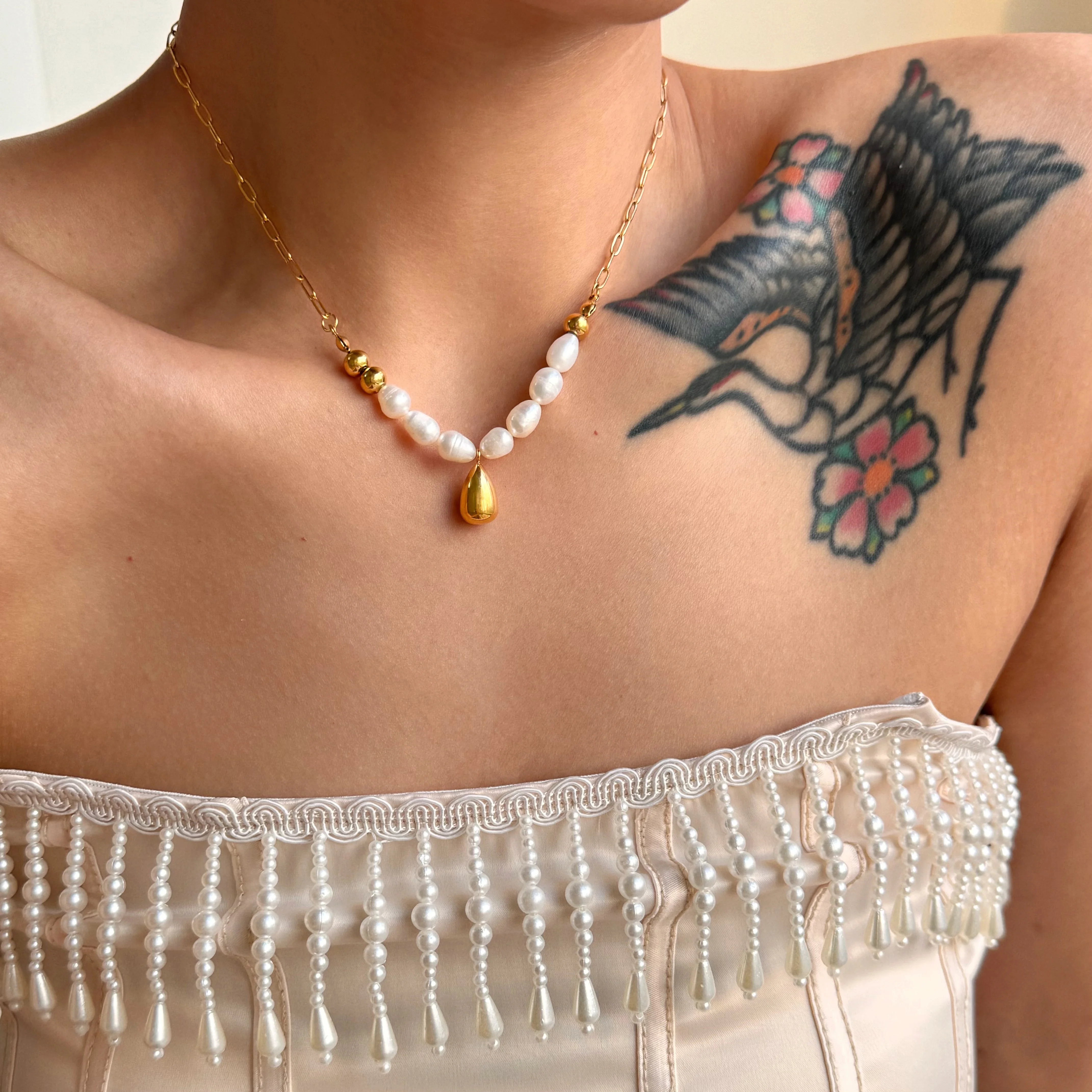 DASEIN 18k Gold Plated Vintage Natural Pearl Water Drop Pendant Necklace Paper Clip Chain Tarnish Free Stainless Steel Jewelry
DASEIN 18k Gold Plated Vintage Natural Pearl Water Drop Pendant Necklace Paper Clip Chain Tarnish Free Stainless Steel Jewelry