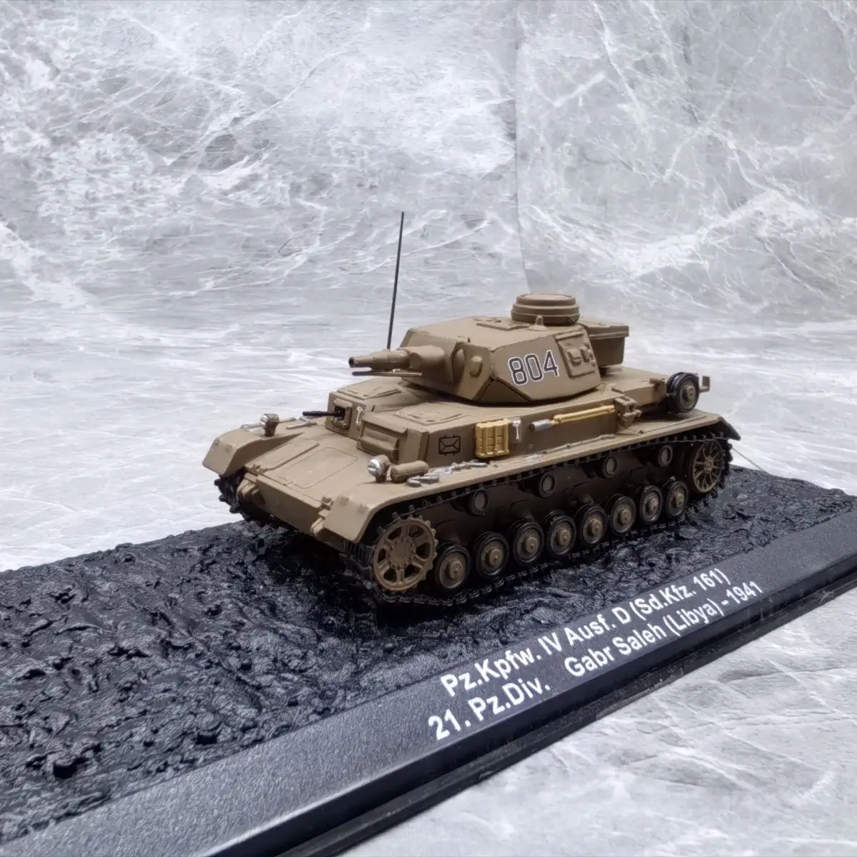 1/72 German Panzer IV Type D 1941 (alloy(main body)+plastic material) model ornament
1/72 German Panzer IV Type D 1941 (alloy(main body)+plastic material) model ornament