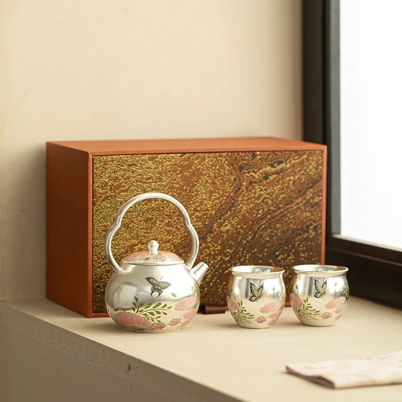 Merchandise Hand-plated 999 Silver Butterfly Love Flower Jacquard Pot Teapot Teacup 1 Pot 2Cups Light Luxury Ceramic TeaSet Gift
Merchandise Hand-plated 999 Silver Butterfly Love Flower Jacquard Pot Teapot Teacup 1 Pot 2Cups Light Luxury Ceramic TeaSet Gift