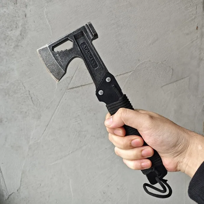 Портативный многофункциональный тактический топор для выживания на природе, инструмент для разбивания автомобильных стекол
Портативный многофункциональный тактический топор для выживания на природе, инструмент для разбивания автомобильных стекол