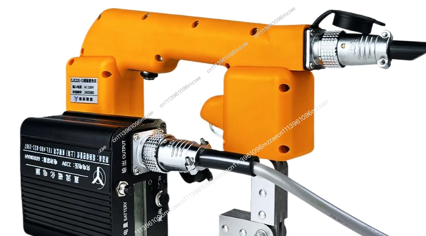 Portable Magnetic Particle Flaw Detector Detects Surface Defects and Cracks of Magnetic Metal Steel
Portable Magnetic Particle Flaw Detector Detects Surface Defects and Cracks of Magnetic Metal Steel