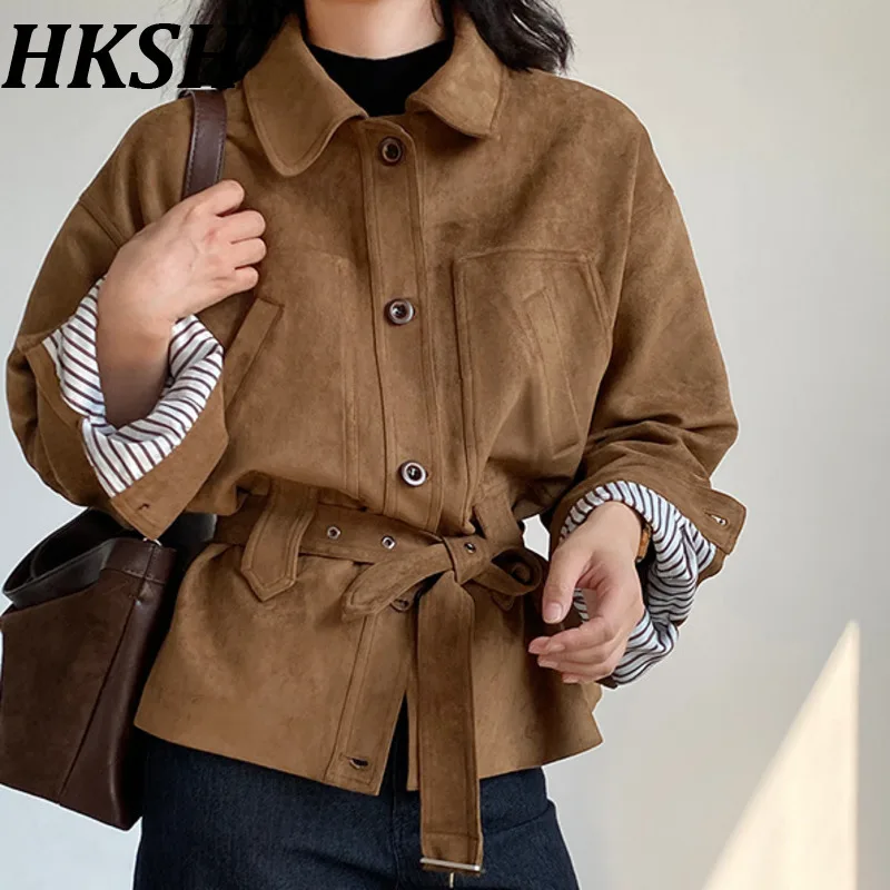 HKSH Spring Autumn New Women's Thicken Jacket Faux Suede Belt Turn-down Collar Single Breasted Versatile Retro Chic Coat HK14759
HKSH Spring Autumn New Women's Thicken Jacket Faux Suede Belt Turn-down Collar Single Breasted Versatile Retro Chic Coat HK14759