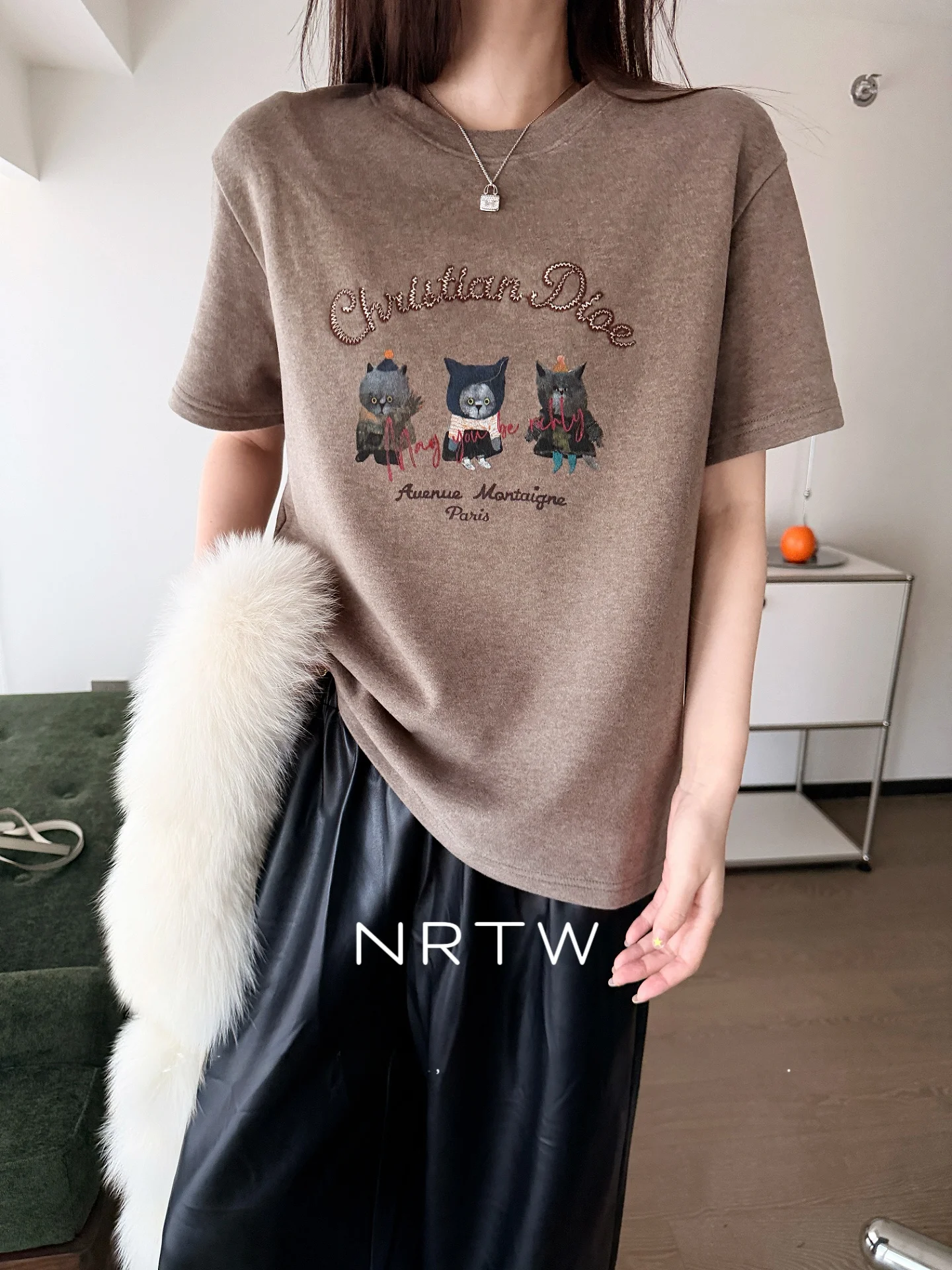 Loose ort Sve Embroidery Print T-irt Winter New Sle Versatile Base Layer Cotton Sweat Absorbing round Ne
Loose ort Sve Embroidery Print T-irt Winter New Sle Versatile Base Layer Cotton Sweat Absorbing round Ne