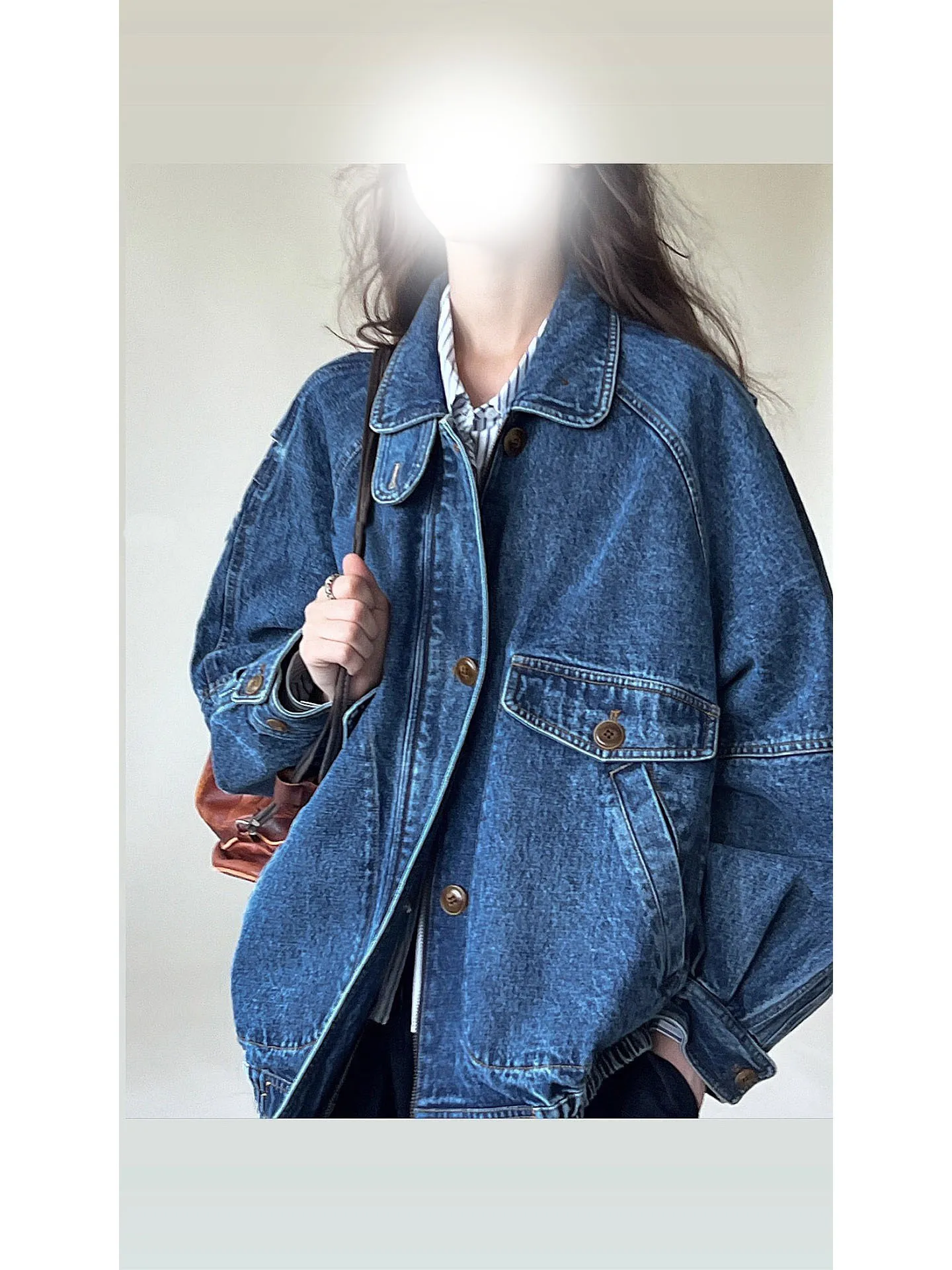 Женский джинсовый джинсовый тюнер в скандинавском стиле с винтажной текстурой, ранняя осень 2023, новый воротник-стойка, модный утягивающий пилотный тюнер
Женский джинсовый джинсовый тюнер в скандинавском стиле с винтажной текстурой, ранняя осень 2023, новый воротник-стойка, модный утягивающий пилотный тюнер