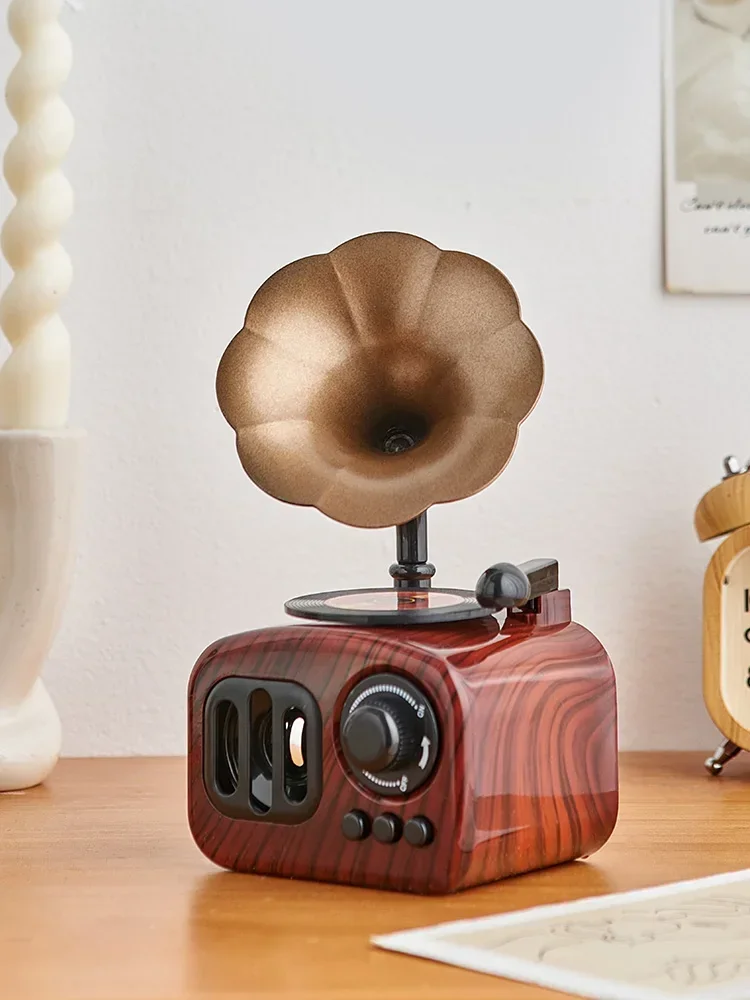 Retro Retro Phonograph Living Room Wine Cabinet Decoration Home Creative Music Box Desktop High-end Sense Niche
Retro Retro Phonograph Living Room Wine Cabinet Decoration Home Creative Music Box Desktop High-end Sense Niche