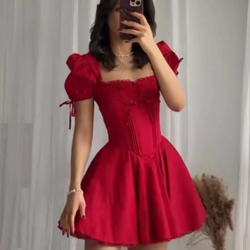 YENKYE 2025 Women Lace Spliced Red Elegant Party Mini Dresses Vintage Puff Sleeve V Neck A-line Festival Dress Lacing Up Robe
YENKYE 2025 Women Lace Spliced Red Elegant Party Mini Dresses Vintage Puff Sleeve V Neck A-line Festival Dress Lacing Up Robe