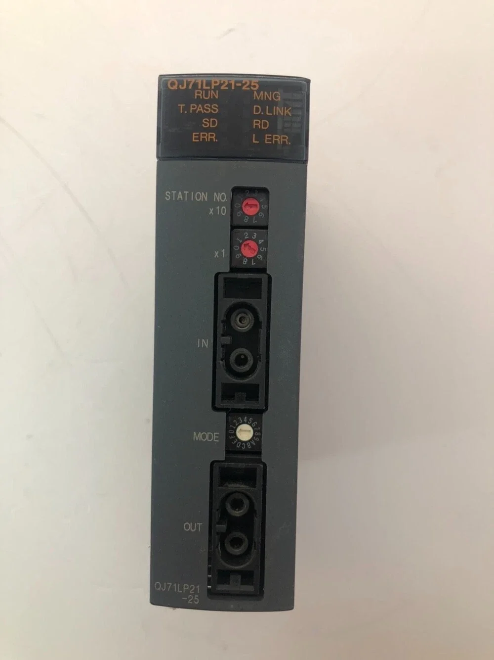 New QJ71LP21-25 For Mitsubishi QJ71LP21-25 Network Module
New QJ71LP21-25 For Mitsubishi QJ71LP21-25 Network Module