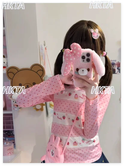 Original Japanese Strawberry Polka Dot Long-sleeve T-shirt Women 2026 Spring New Inner Layering Top Pink Tshirt Aesthetic Tees
Original Japanese Strawberry Polka Dot Long-sleeve T-shirt Women 2026 Spring New Inner Layering Top Pink Tshirt Aesthetic Tees