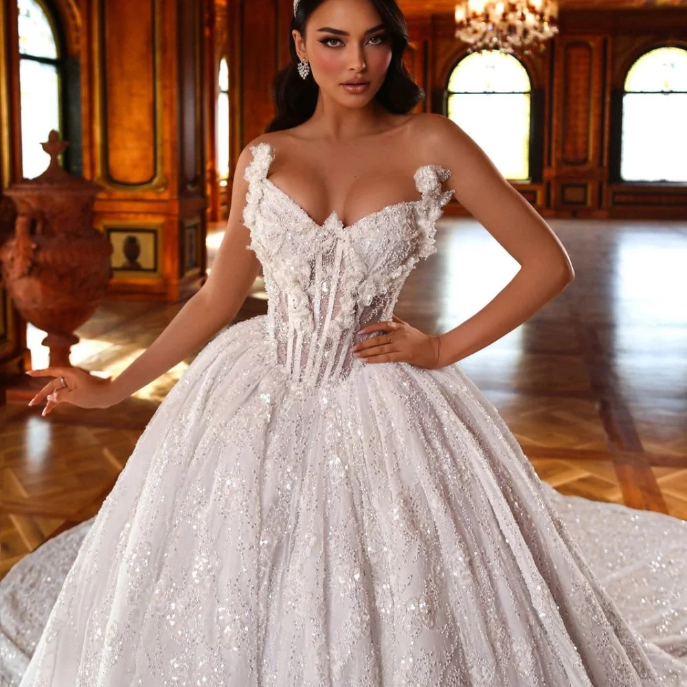 Gorgeous Embroidery Beaded Wedding Dress With Train Dreamy 3D Flower Bridal Gown New Customized V-neck Dresses For Bride
Gorgeous Embroidery Beaded Wedding Dress With Train Dreamy 3D Flower Bridal Gown New Customized V-neck Dresses For Bride