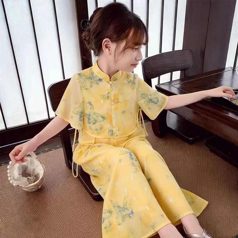 Girls' Chinese-style summer outfit2026New stylish children's wide-leg pants summer outfit Hanfu two-piece set trendy
Girls' Chinese-style summer outfit2026New stylish children's wide-leg pants summer outfit Hanfu two-piece set trendy