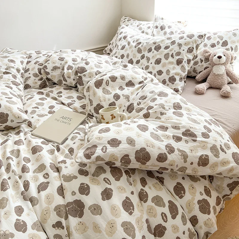 Pure Cotton Four-Piece Set, Cute Cartoon Children's Washed Cotton Bed Sheet and Quilt Cover, Bear Three-Piece Set
Pure Cotton Four-Piece Set, Cute Cartoon Children's Washed Cotton Bed Sheet and Quilt Cover, Bear Three-Piece Set