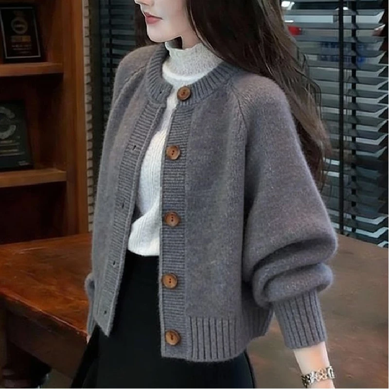 Women's Knitted Long Sleeve Sweater Anti-Pilling Base Layer Shirt Slim Fit Chinese Style round Neck Button up Cardigan
Women's Knitted Long Sleeve Sweater Anti-Pilling Base Layer Shirt Slim Fit Chinese Style round Neck Button up Cardigan