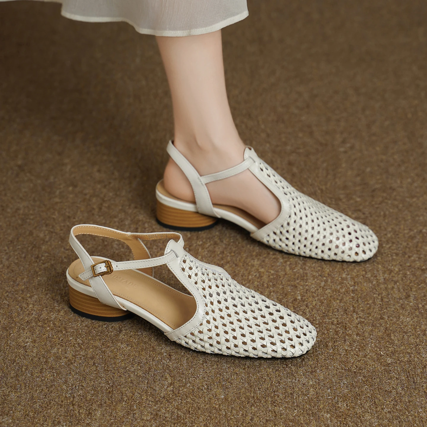 Handmade Genuine Leather Cowhide Women's Sandals,Openwork Woven Hollow One Summer High Heels, FashionWomen Shoes
Handmade Genuine Leather Cowhide Women's Sandals,Openwork Woven Hollow One Summer High Heels, FashionWomen Shoes