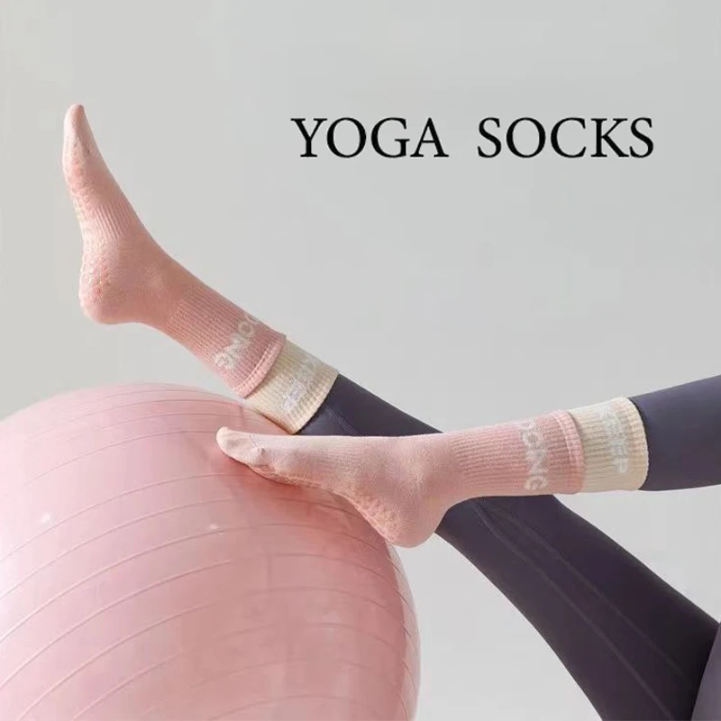 1Pair Stretch High Tube Yoga Socks Autumn High Elasticity Lady Sports Socks Breathable Sweat Absorption Sox Adult
1Pair Stretch High Tube Yoga Socks Autumn High Elasticity Lady Sports Socks Breathable Sweat Absorption Sox Adult