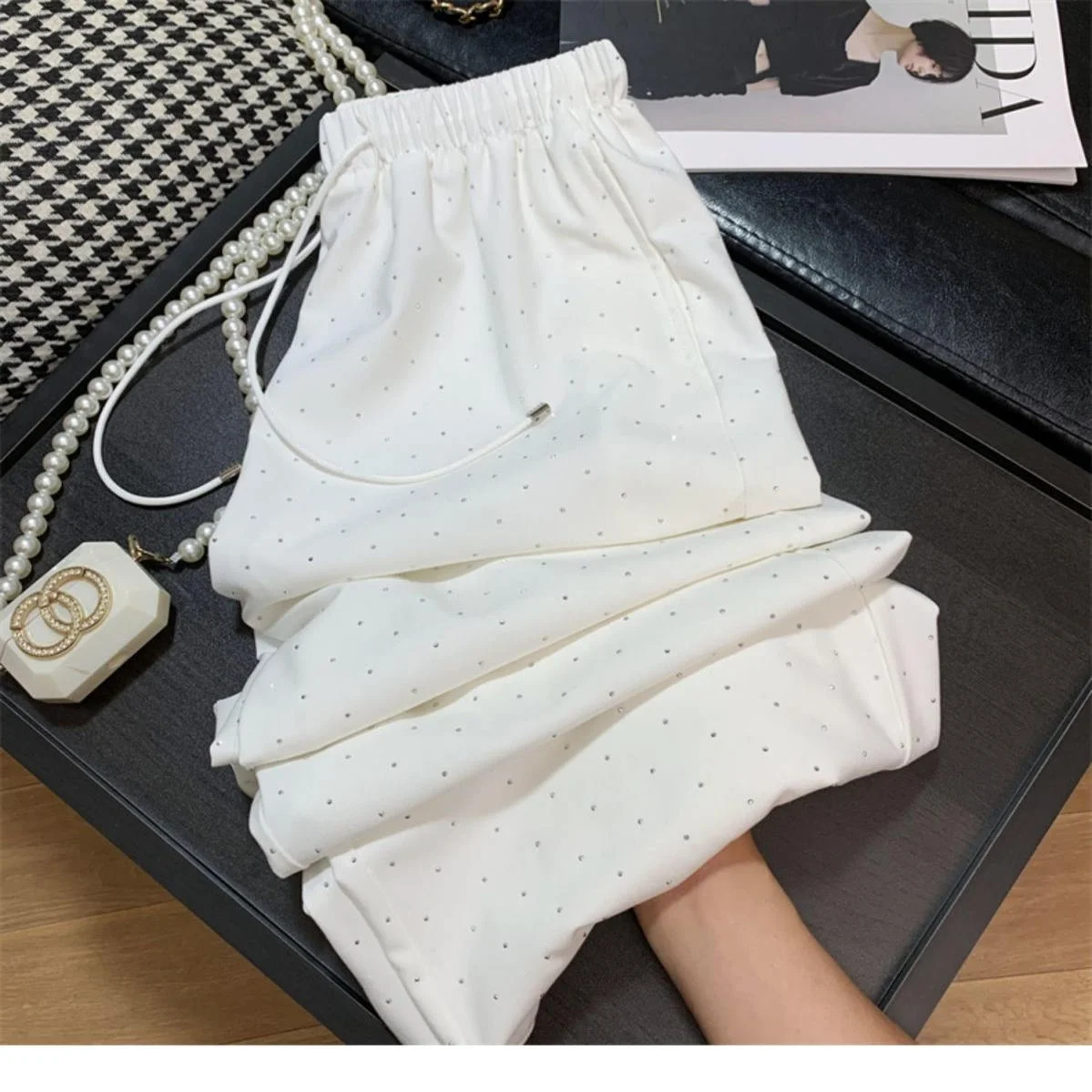 Korean Style plus Size Women's Casual Pants Diamond Embellished Loose Wide Leg Long Trousers Spring Autumn High Waist Straigh...
Korean Style plus Size Women's Casual Pants Diamond Embellished Loose Wide Leg Long Trousers Spring Autumn High Waist Straigh...
