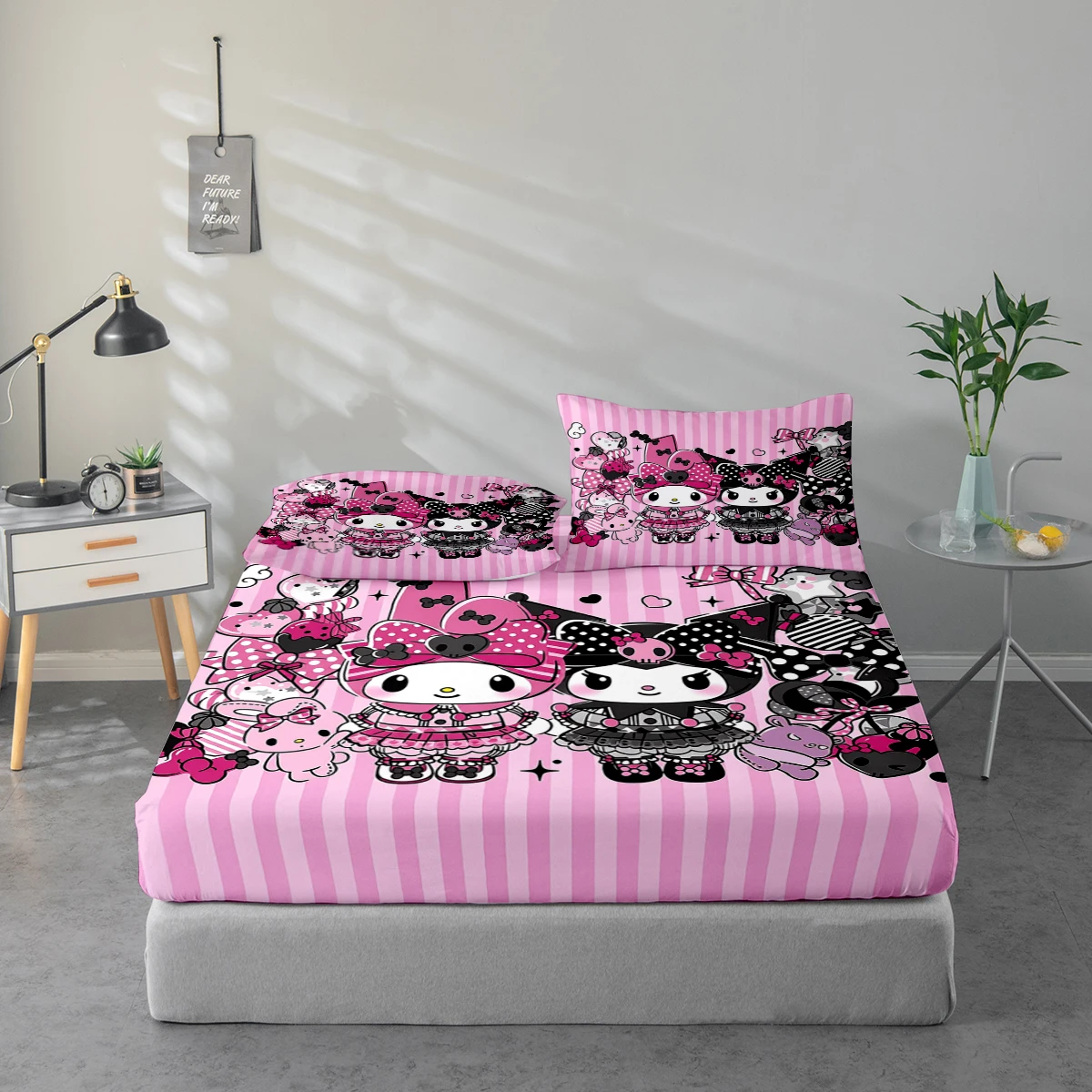 3-Piece High-Definition Digital Printed Bed Sheet Set, Bed Sheet Set with My Melody and Kuromi Patterns, Large Floral Print Bed Sheet Set, Includes 1 Fitted Sheet + 1/2 Pillowcase, Suitable for Bedroom, Guest Room, Home Decoration, Polyester Fiber Fitted
3-Piece High-Definition Digital Printed Bed Sheet Set, Bed Sheet Set with My Melody and Kuromi Patterns, Large Floral Print Bed Sheet Set, Includes 1 Fitted Sheet + 1/2 Pillowcase, Suitable for Bedroom, Guest Room, Home Decoration, Polyester Fiber Fitted