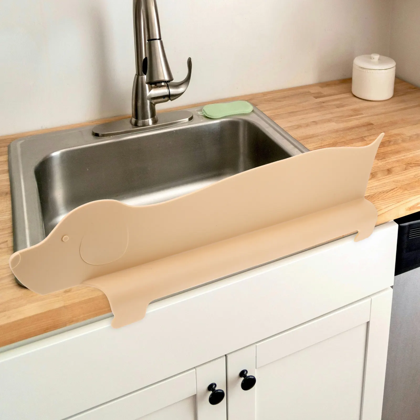 Silicone Kitchen Sink Splash Guard with Strong Suction Cup Base for Water Splashing Prevention Easy Clean Minimalist Design Fits
Silicone Kitchen Sink Splash Guard with Strong Suction Cup Base for Water Splashing Prevention Easy Clean Minimalist Design Fits