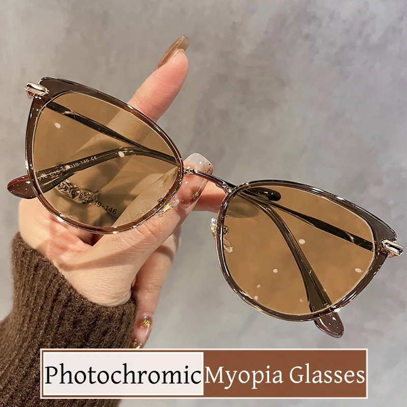 Unisex Cat Eye Frame Photochromic Minus Diopter Glasses for Women Men Vintage Anti Blue Light Prescription Myopia Eyewear To-4.0
Unisex Cat Eye Frame Photochromic Minus Diopter Glasses for Women Men Vintage Anti Blue Light Prescription Myopia Eyewear To-4.0